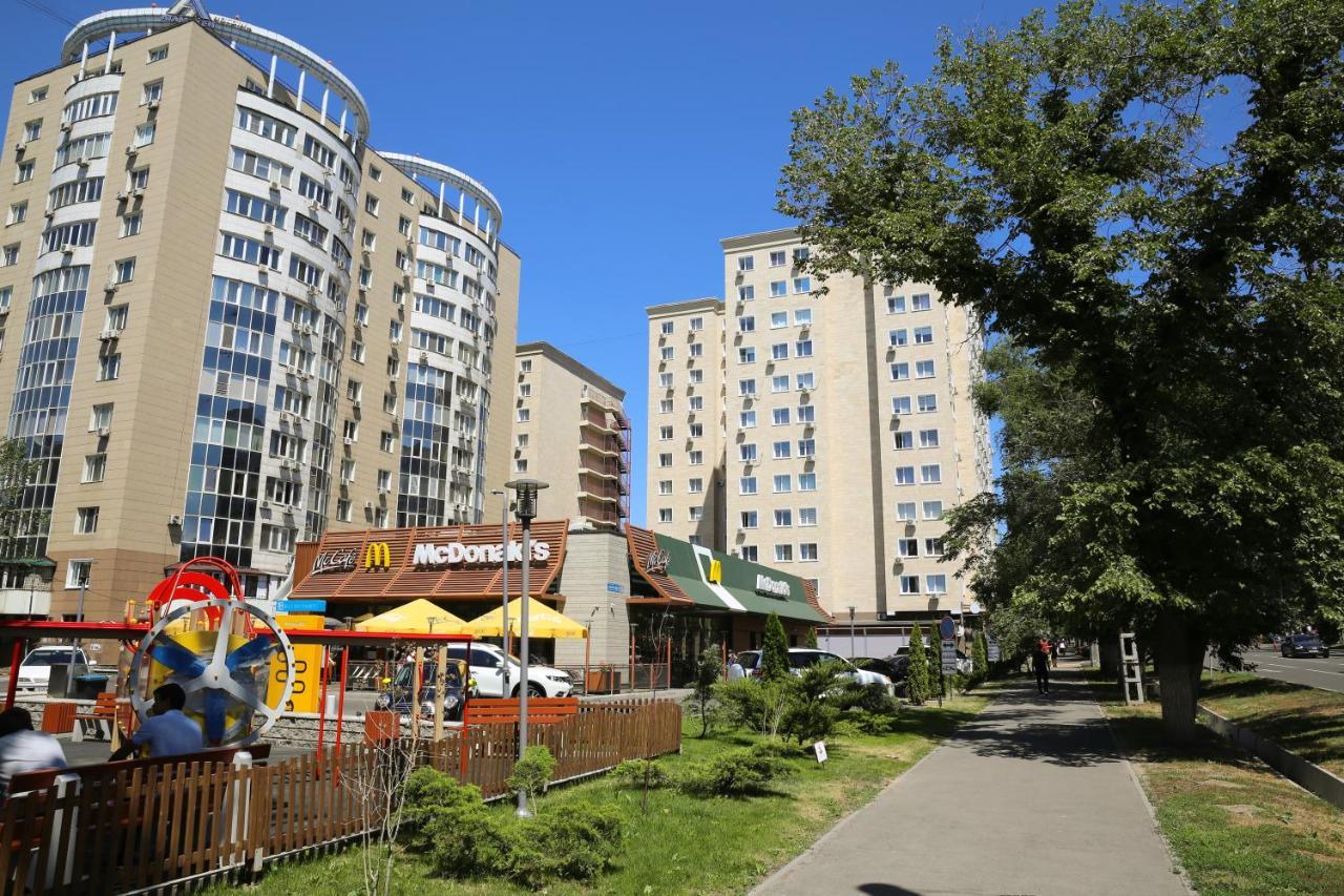 Adt Apartments Alma-Ata Exteriör bild